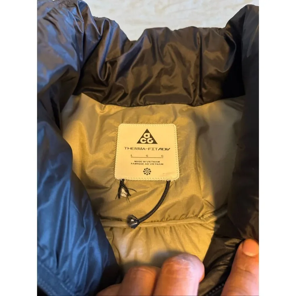 Nike Air ACG Size Large Lunar Lake Puffer Vest DH3075-010 Primaloft Therma Fit U
